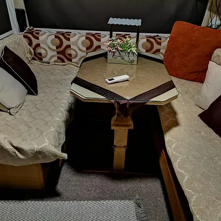 Garden Caravan Кемпинг